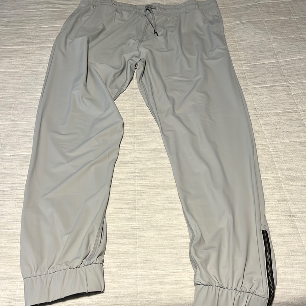 ZYIA light grey everywhere zipper jogger